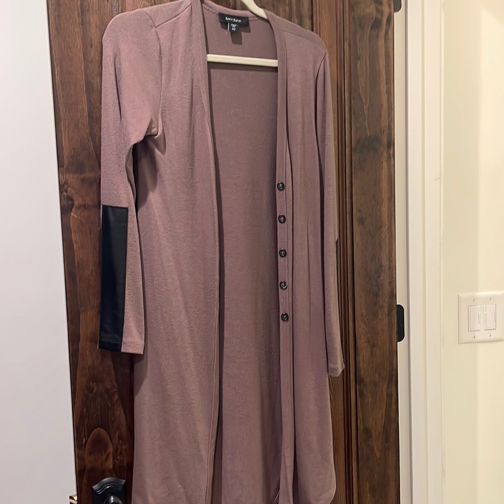 Long light weight sweater with leather detail